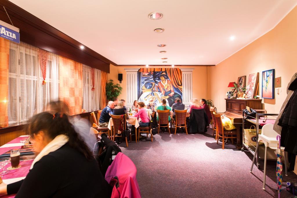 Hotel Grand Tanvald Buitenkant foto