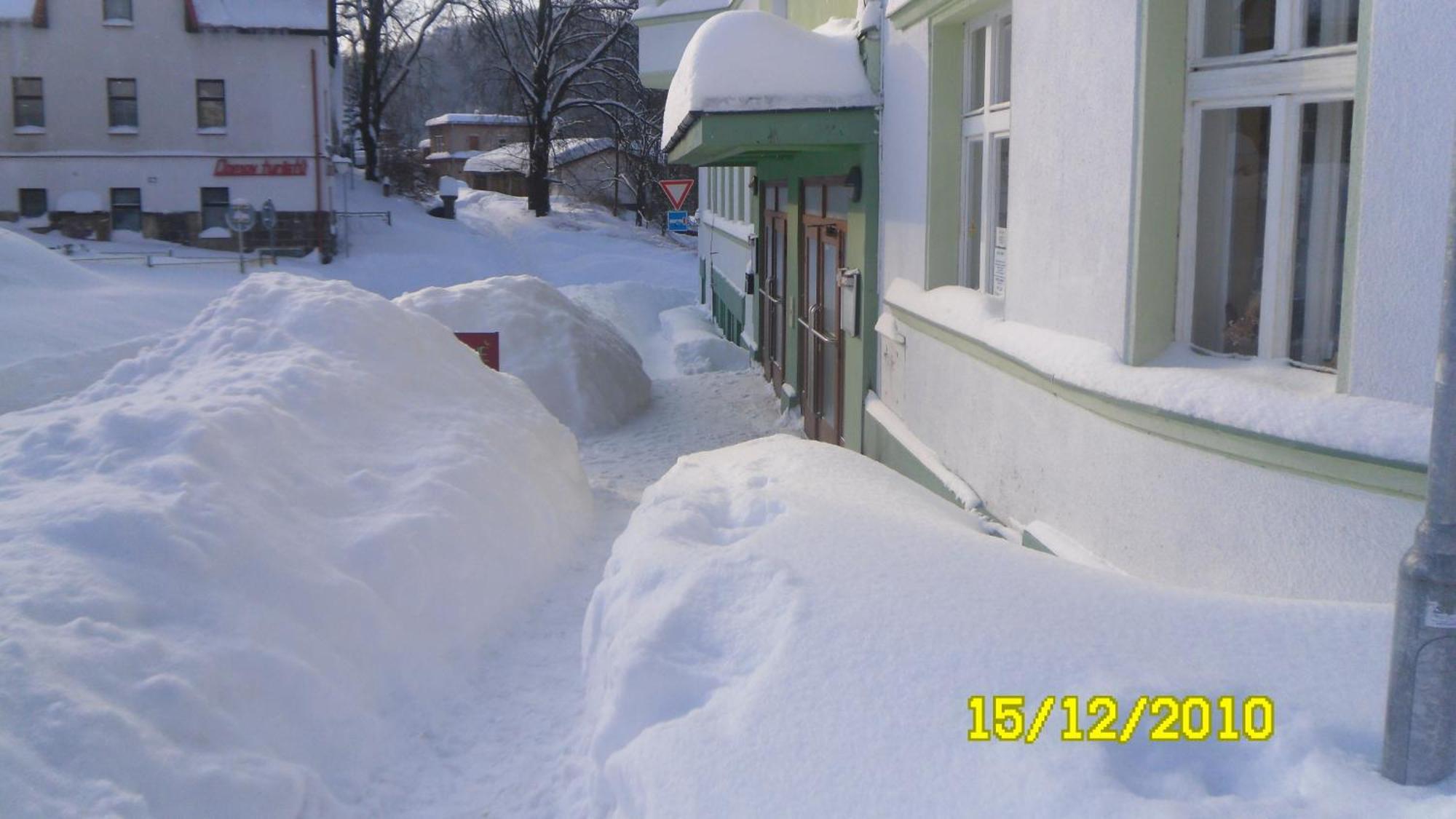 Hotel Grand Tanvald Buitenkant foto